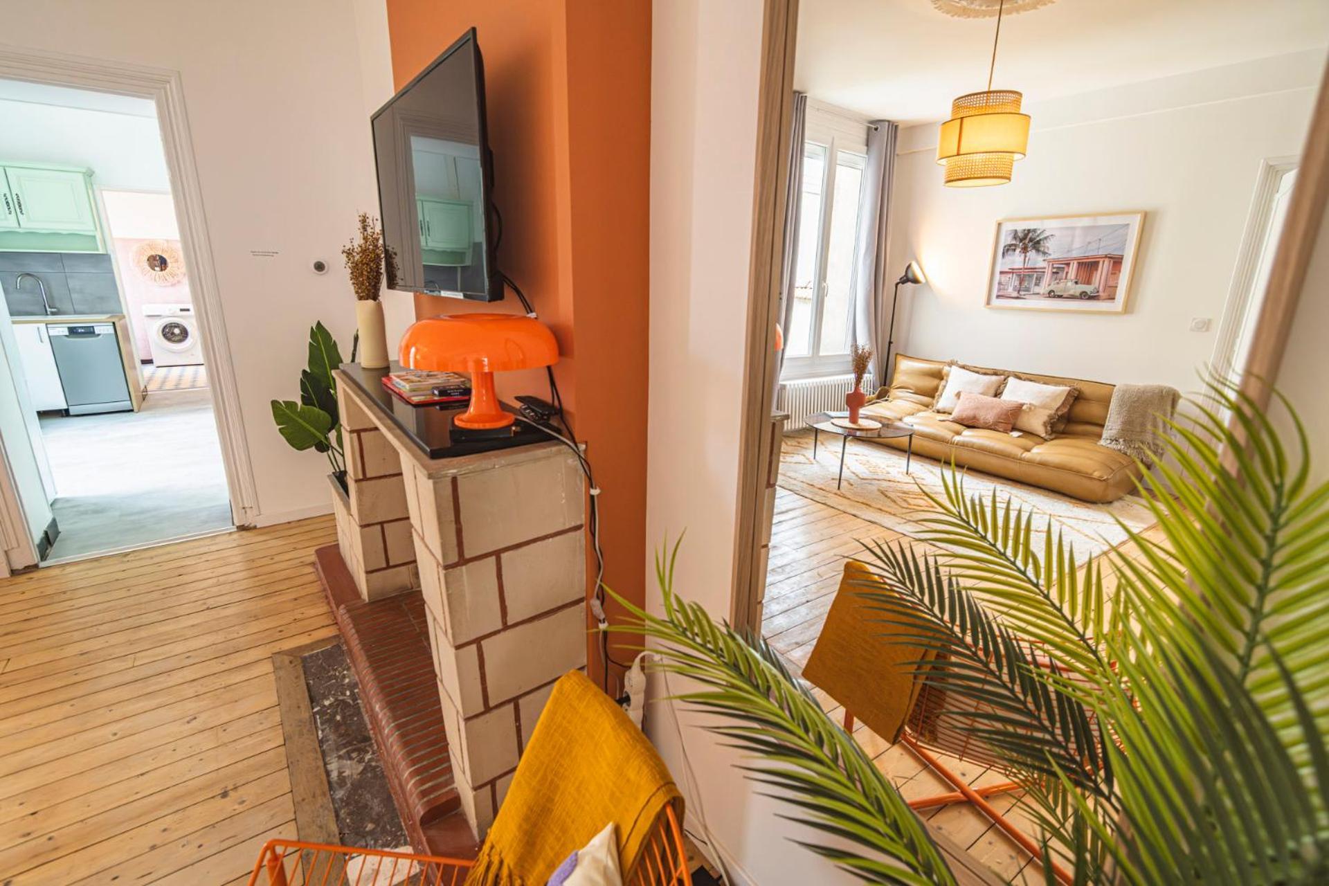 Appartement Le Seventies - Exceptionnel 4 & Billard Reims